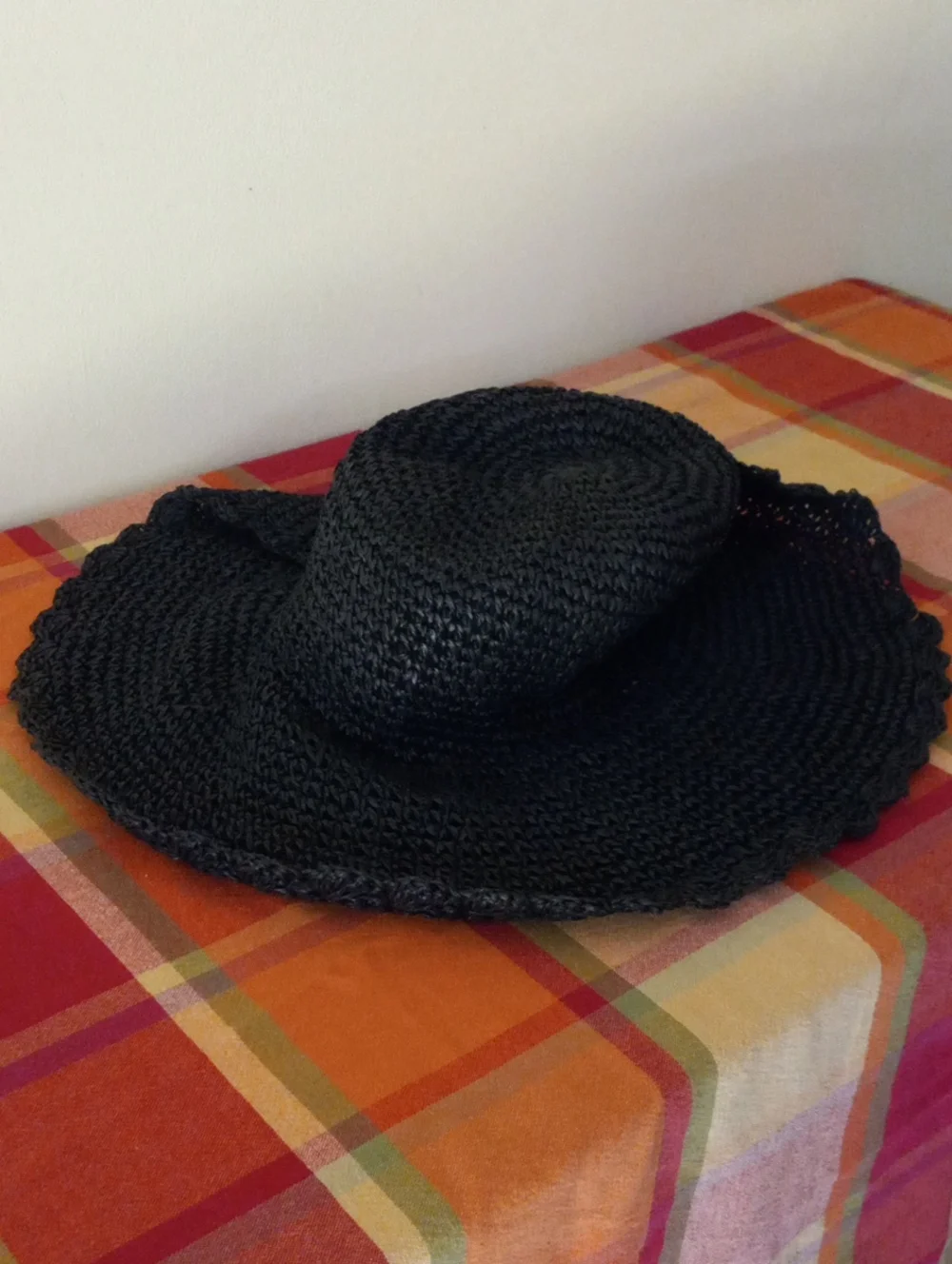 Black Woven Floppy Straw Hat With Heart Charm - OS
